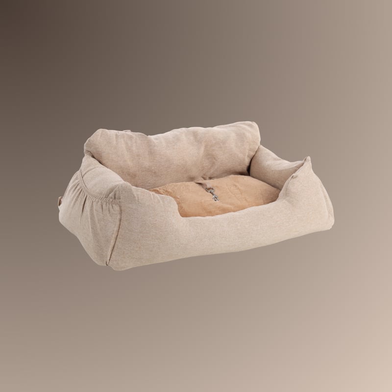 🚗 Roadtrip ready with our Megan Car Seat (Large) 🐾