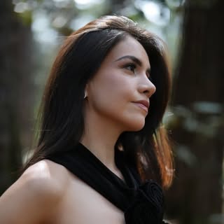 Georgina Flores