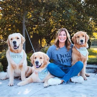 Melanie Joy & 4 GOLDEN RETRIEVER BOYS | THERAPY DOGS