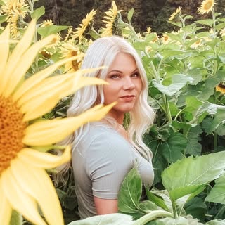 Annalise | Outdoor Adventure + Sustainable Travel